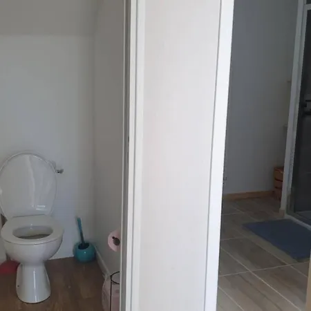 équipé 1 à 8 Personnes Modulable Lire Hôte *