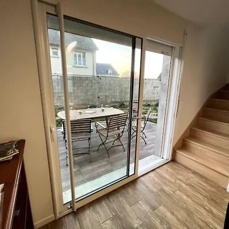 équipé 1 à 8 Personnes Modulable Lire Hôte Villa Montfarville